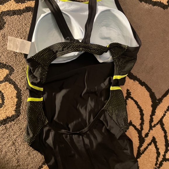Nike one piece bathing suit - Picture 3 of 3